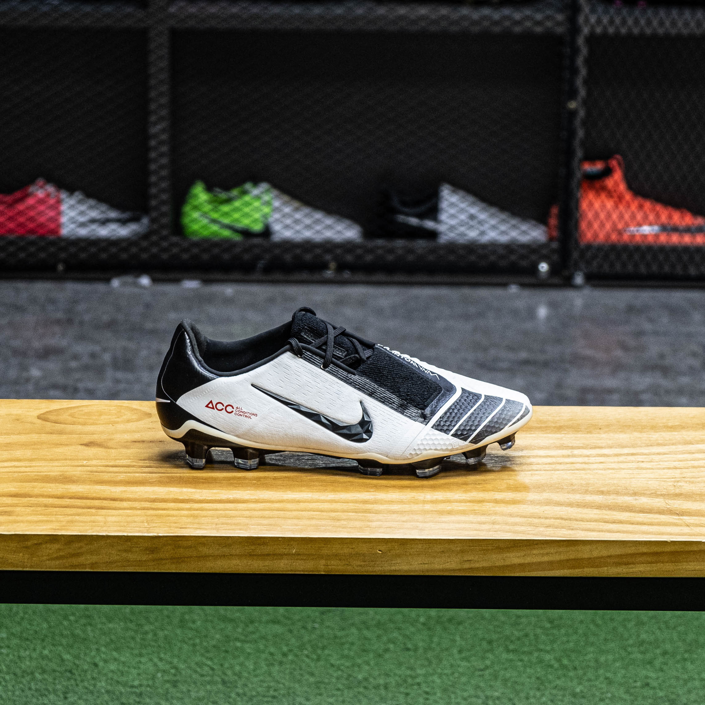 nike phantom venom elite red